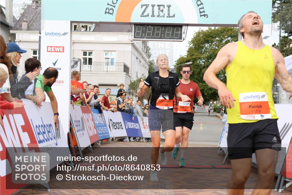 31.08.2025 - 21. Blankeneser Heldenlauf Strokosch-Dieckow http://msf.ph/oto/8640853 31.08.2025 09:40:09 Ziel 1158, 1083, 1008, 1093 meine-sportfotos.de
