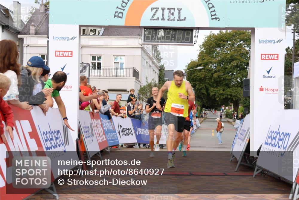 31.08.2025 - 21. Blankeneser Heldenlauf Strokosch-Dieckow http://msf.ph/oto/8640927 31.08.2025 09:40:07 Ziel 1048, 1152, 1158, 1083, 1008, 1093 meine-sportfotos.de