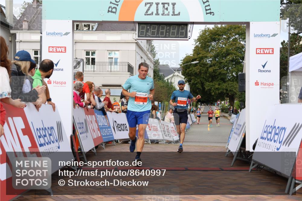 31.08.2025 - 21. Blankeneser Heldenlauf Strokosch-Dieckow http://msf.ph/oto/8640997 31.08.2025 09:39:59 Ziel 1048, 1144, 1152 meine-sportfotos.de