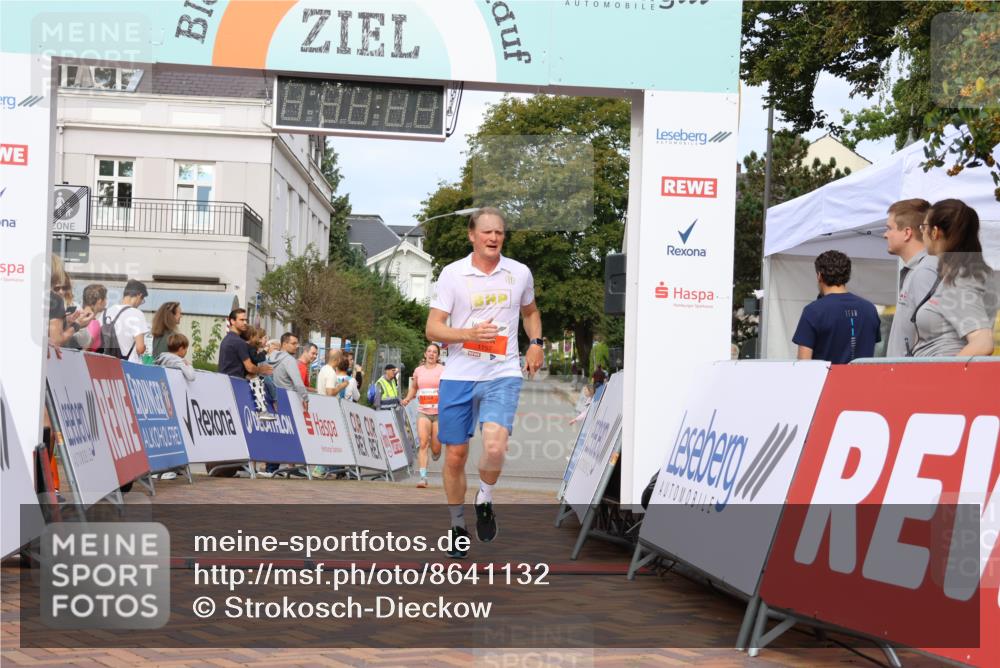 31.08.2025 - 21. Blankeneser Heldenlauf Strokosch-Dieckow http://msf.ph/oto/8641132 31.08.2025 09:43:47 Ziel 1157, 1009 meine-sportfotos.de