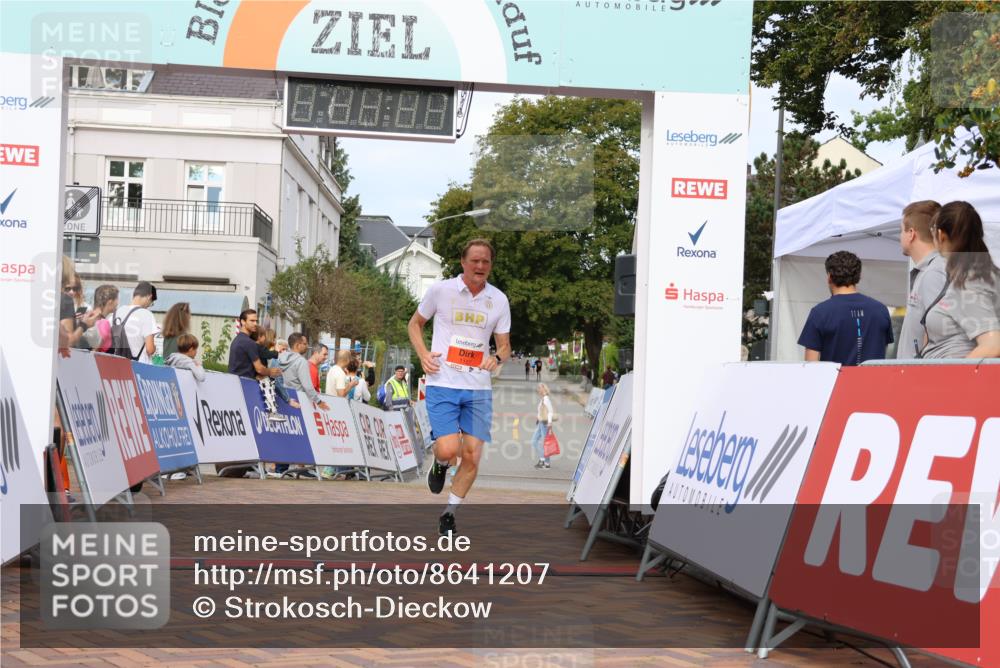 31.08.2025 - 21. Blankeneser Heldenlauf Strokosch-Dieckow http://msf.ph/oto/8641207 31.08.2025 09:43:47 Ziel 1157, 1009 meine-sportfotos.de