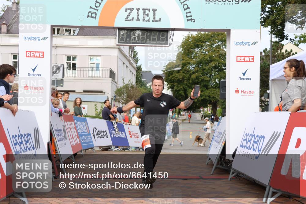 31.08.2025 - 21. Blankeneser Heldenlauf Strokosch-Dieckow http://msf.ph/oto/8641450 31.08.2025 09:42:51 Ziel 1108, 1022 meine-sportfotos.de
