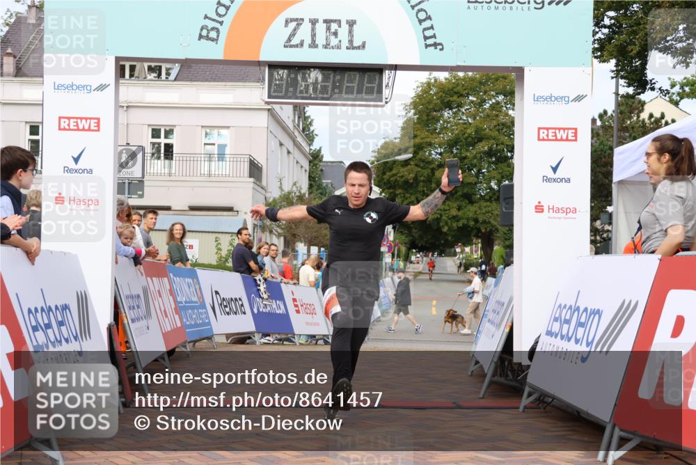 31.08.2025 - 21. Blankeneser Heldenlauf Strokosch-Dieckow http://msf.ph/oto/8641457 31.08.2025 09:42:51 Ziel 1108, 1022 meine-sportfotos.de