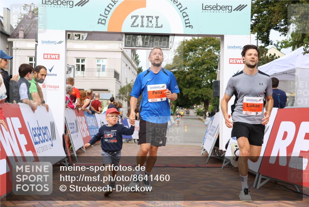 31.08.2025 - 21. Blankeneser Heldenlauf Strokosch-Dieckow http://msf.ph/oto/8641460 31.08.2025 09:39:25 Ziel 1136, 1052, 1047 meine-sportfotos.de