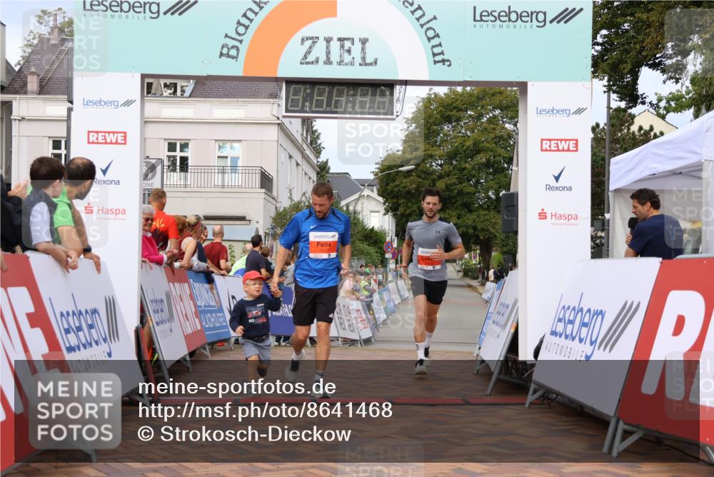 31.08.2025 - 21. Blankeneser Heldenlauf Strokosch-Dieckow http://msf.ph/oto/8641468 31.08.2025 09:39:24 Ziel 1136, 1052, 1047 meine-sportfotos.de