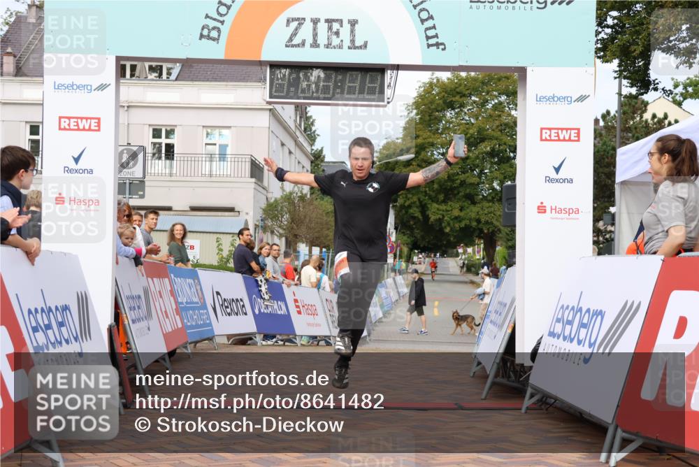 31.08.2025 - 21. Blankeneser Heldenlauf Strokosch-Dieckow http://msf.ph/oto/8641482 31.08.2025 09:42:50 Ziel 1159, 1108, 1022 meine-sportfotos.de