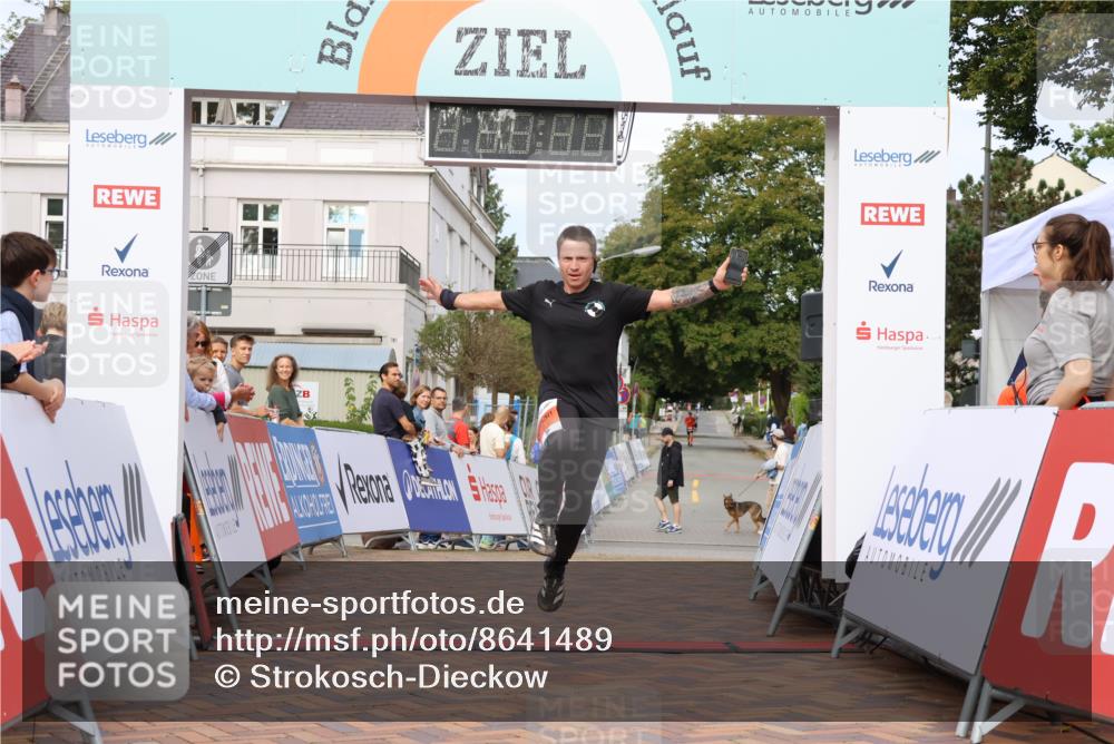 31.08.2025 - 21. Blankeneser Heldenlauf Strokosch-Dieckow http://msf.ph/oto/8641489 31.08.2025 09:42:50 Ziel 1159, 1108, 1022 meine-sportfotos.de