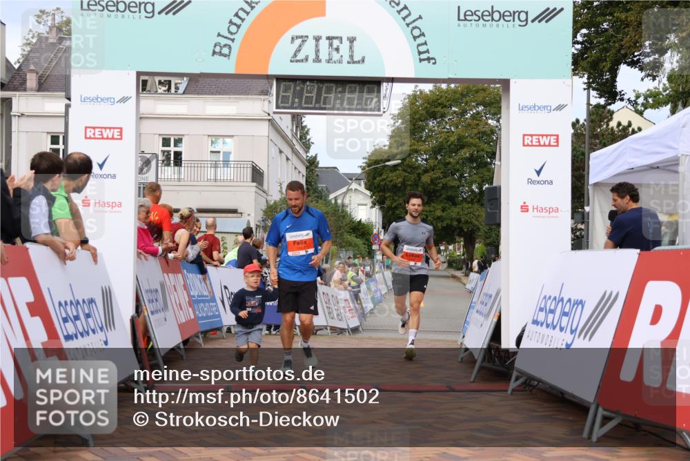 31.08.2025 - 21. Blankeneser Heldenlauf Strokosch-Dieckow http://msf.ph/oto/8641502 31.08.2025 09:39:23 Ziel 1136, 1052, 1047 meine-sportfotos.de