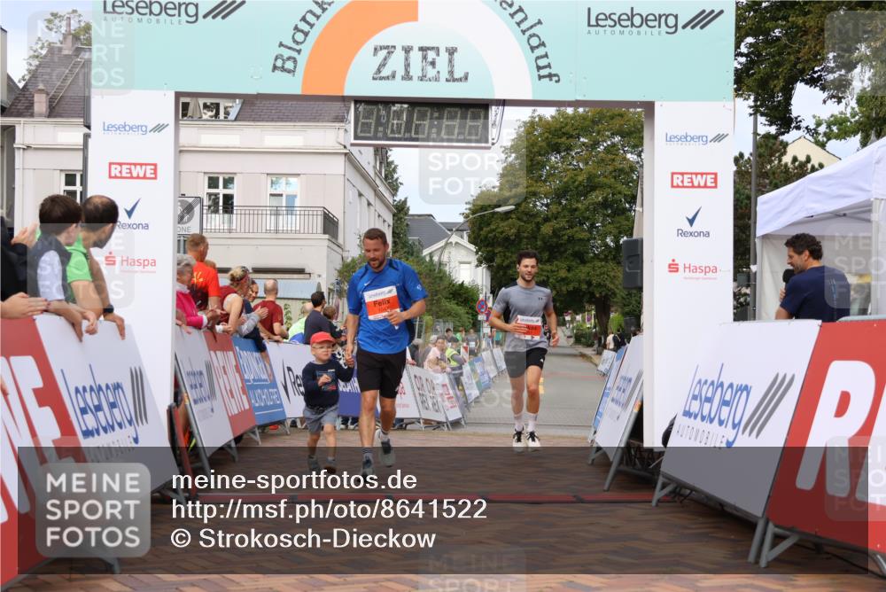 31.08.2025 - 21. Blankeneser Heldenlauf Strokosch-Dieckow http://msf.ph/oto/8641522 31.08.2025 09:39:23 Ziel 1136, 1052, 1047 meine-sportfotos.de