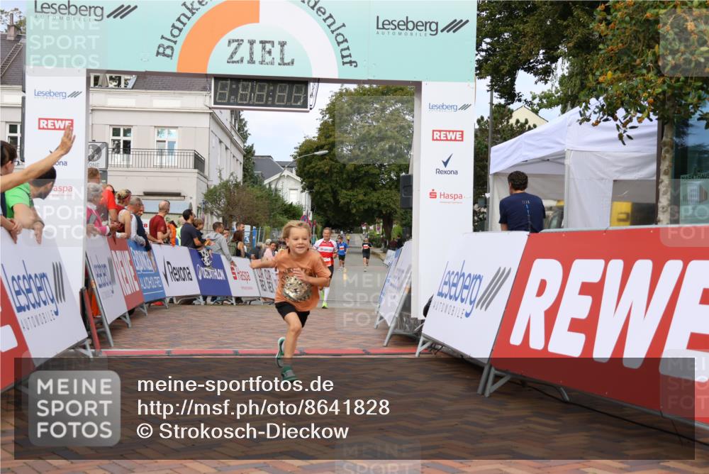 31.08.2025 - 21. Blankeneser Heldenlauf Strokosch-Dieckow http://msf.ph/oto/8641828 31.08.2025 09:39:06 Ziel 1049, 1001 meine-sportfotos.de