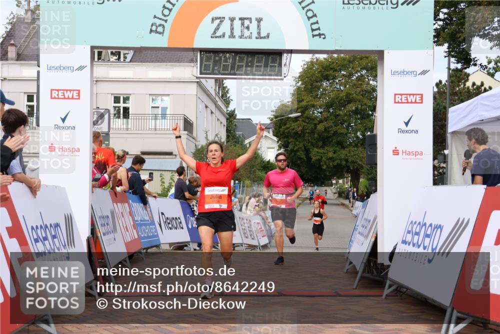 31.08.2025 - 21. Blankeneser Heldenlauf Strokosch-Dieckow http://msf.ph/oto/8642249 31.08.2025 09:41:11 Ziel 1137, 1138, 1177 meine-sportfotos.de