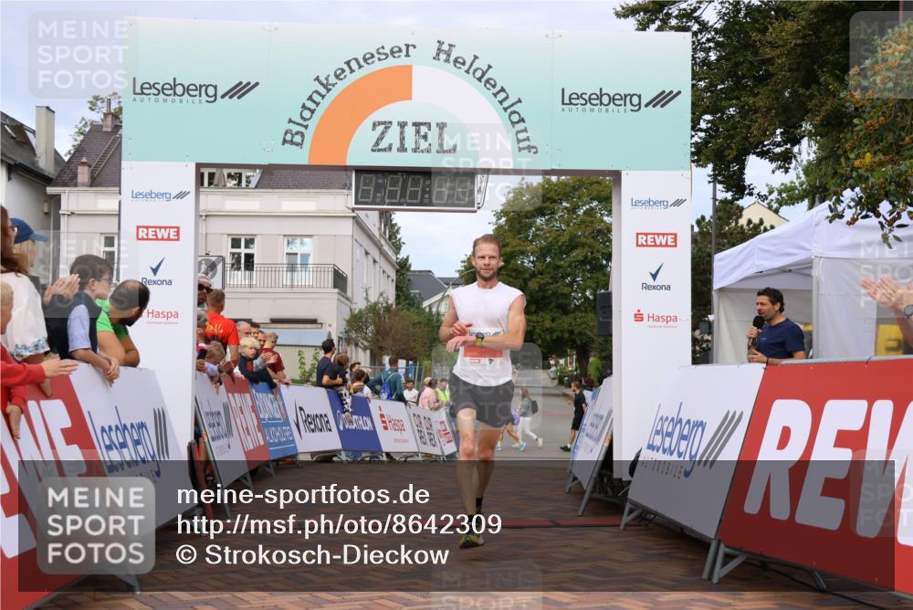 31.08.2025 - 21. Blankeneser Heldenlauf Strokosch-Dieckow http://msf.ph/oto/8642309 31.08.2025 09:37:16 Ziel 1078 meine-sportfotos.de