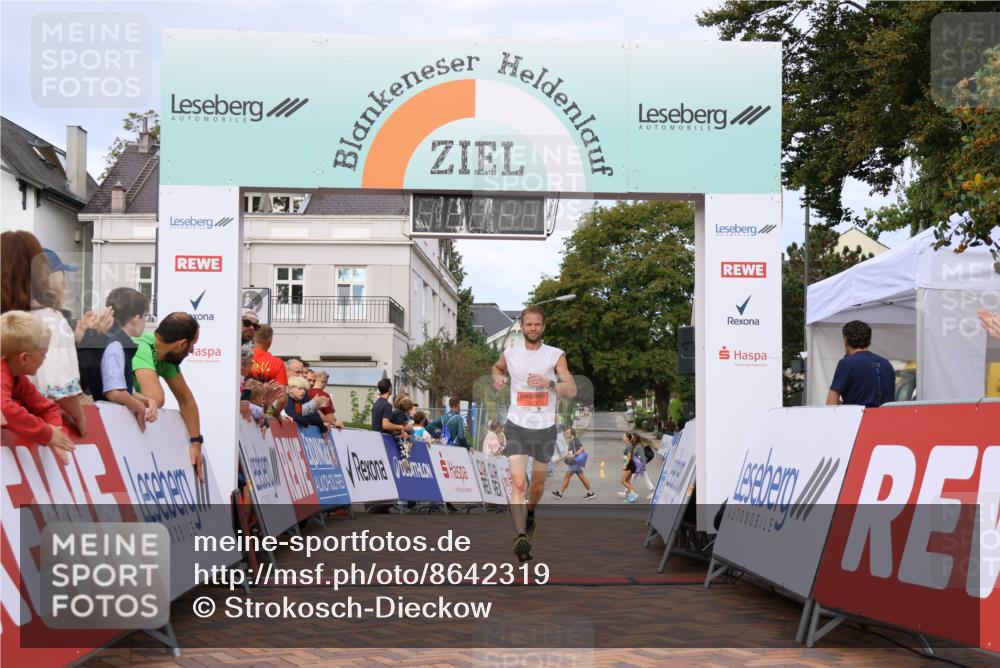 31.08.2025 - 21. Blankeneser Heldenlauf Strokosch-Dieckow http://msf.ph/oto/8642319 31.08.2025 09:37:16 Ziel 1078 meine-sportfotos.de