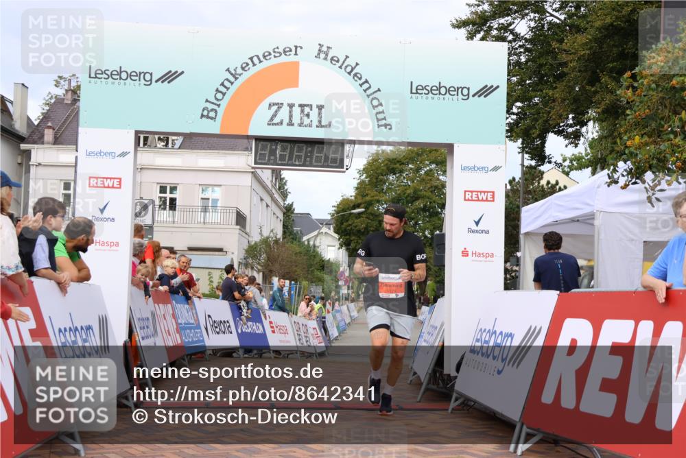 31.08.2025 - 21. Blankeneser Heldenlauf Strokosch-Dieckow http://msf.ph/oto/8642341 31.08.2025 09:37:03 Ziel 1126 meine-sportfotos.de