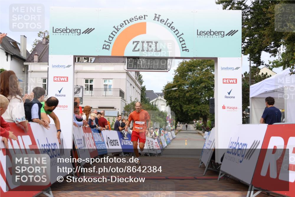 31.08.2025 - 21. Blankeneser Heldenlauf Strokosch-Dieckow http://msf.ph/oto/8642384 31.08.2025 09:36:31 Ziel 1082 meine-sportfotos.de