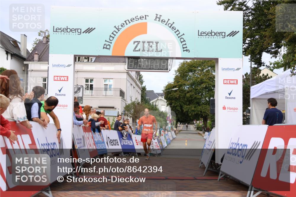 31.08.2025 - 21. Blankeneser Heldenlauf Strokosch-Dieckow http://msf.ph/oto/8642394 31.08.2025 09:36:31 Ziel 1082 meine-sportfotos.de