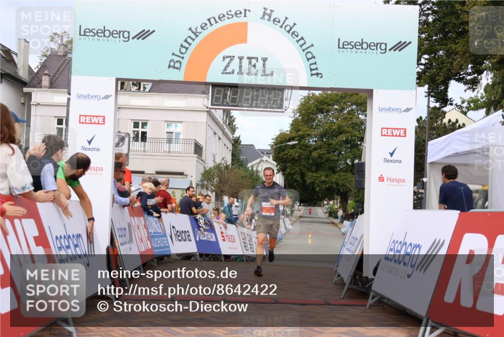 31.08.2025 - 21. Blankeneser Heldenlauf Strokosch-Dieckow http://msf.ph/oto/8642422 31.08.2025 09:35:58 Ziel 1160 meine-sportfotos.de