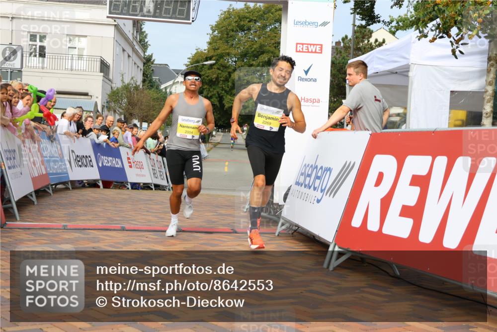 31.08.2025 - 21. Blankeneser Heldenlauf Strokosch-Dieckow http://msf.ph/oto/8642553 31.08.2025 10:14:38 Ziel 2004, 2269 meine-sportfotos.de