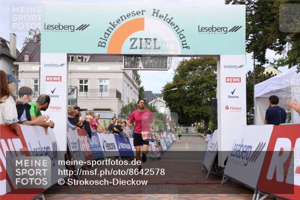 31.08.2025 - 21. Blankeneser Heldenlauf Strokosch-Dieckow http://msf.ph/oto/8642578 31.08.2025 09:34:18 Ziel 1124 meine-sportfotos.de