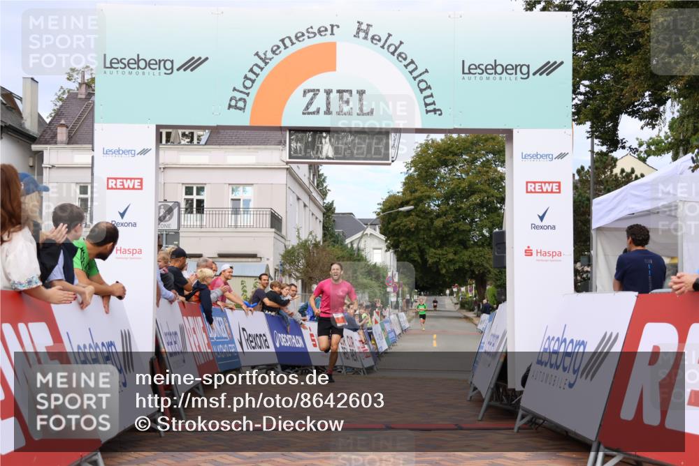 31.08.2025 - 21. Blankeneser Heldenlauf Strokosch-Dieckow http://msf.ph/oto/8642603 31.08.2025 09:34:17 Ziel 1124 meine-sportfotos.de