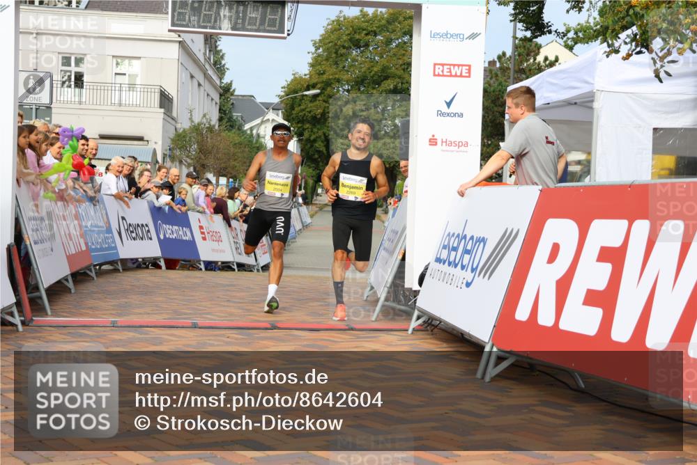 31.08.2025 - 21. Blankeneser Heldenlauf Strokosch-Dieckow http://msf.ph/oto/8642604 31.08.2025 10:14:37 Ziel 2004, 2269 meine-sportfotos.de