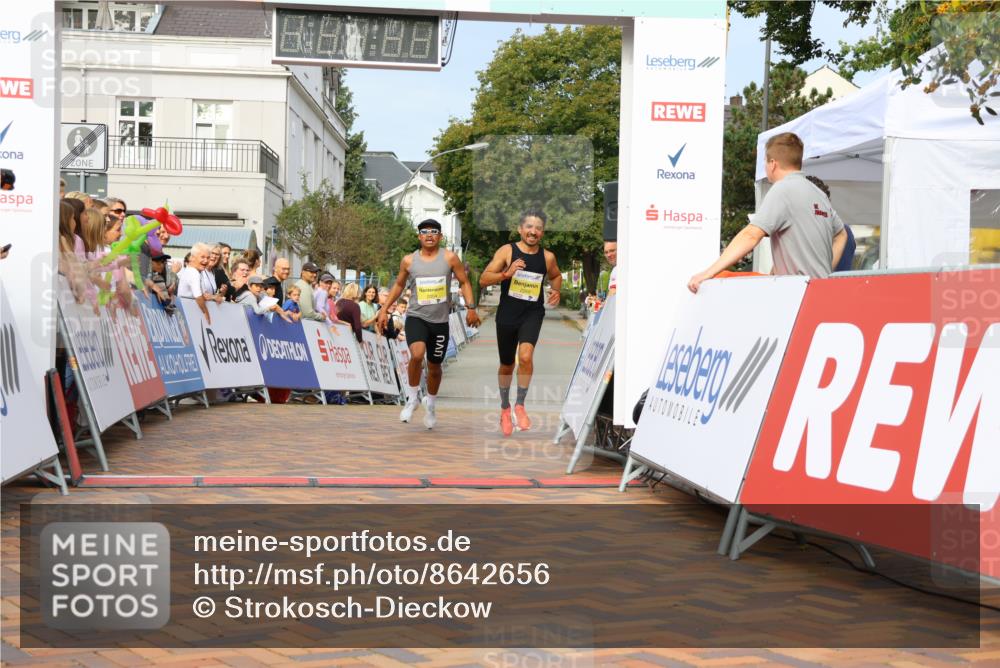 31.08.2025 - 21. Blankeneser Heldenlauf Strokosch-Dieckow http://msf.ph/oto/8642656 31.08.2025 10:14:37 Ziel 2004, 2269 meine-sportfotos.de