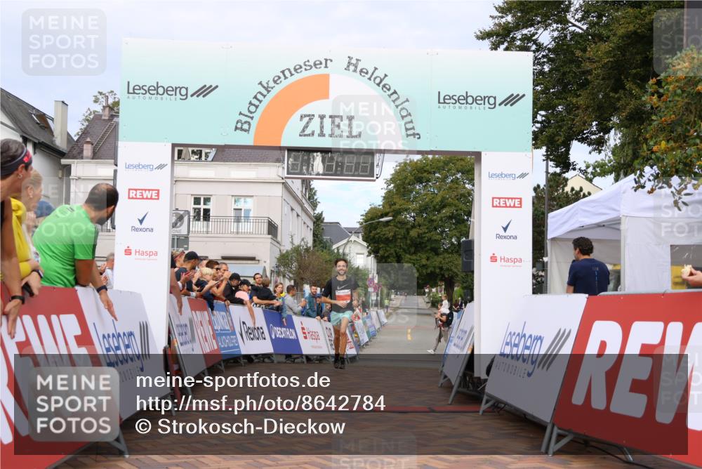 31.08.2025 - 21. Blankeneser Heldenlauf Strokosch-Dieckow http://msf.ph/oto/8642784 31.08.2025 09:32:34 Ziel 1065 meine-sportfotos.de