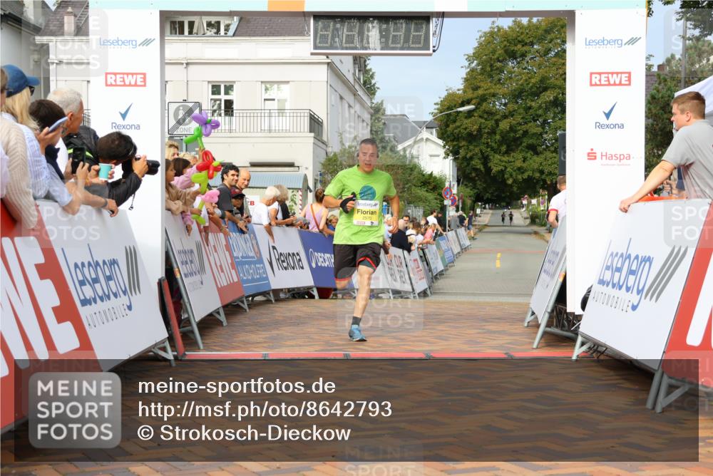31.08.2025 - 21. Blankeneser Heldenlauf Strokosch-Dieckow http://msf.ph/oto/8642793 31.08.2025 10:14:11 Ziel 2570 meine-sportfotos.de