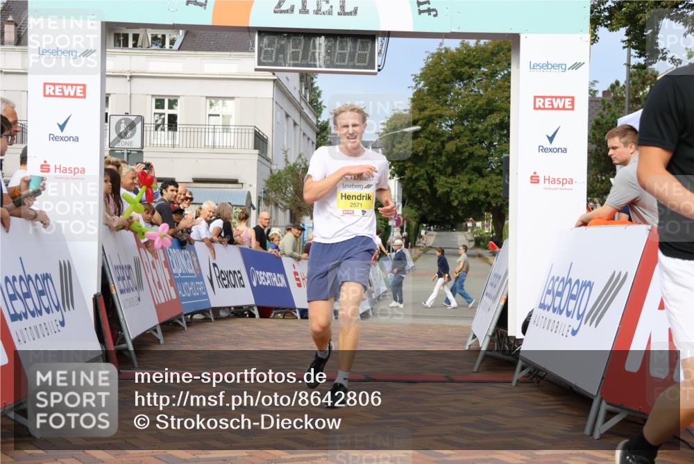 31.08.2025 - 21. Blankeneser Heldenlauf Strokosch-Dieckow http://msf.ph/oto/8642806 31.08.2025 10:13:14 Ziel 2571, 2663 meine-sportfotos.de