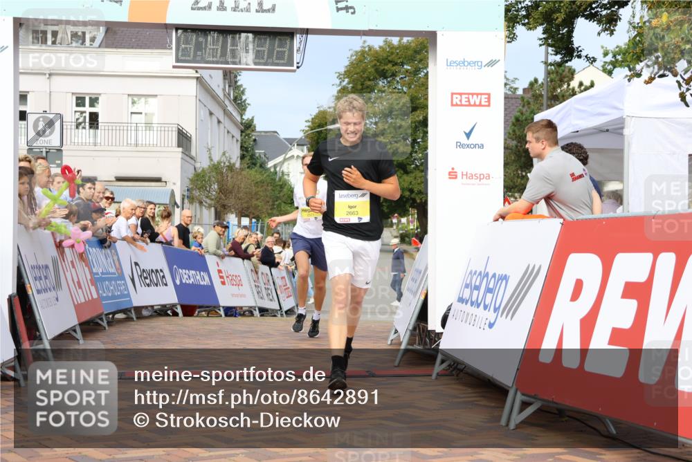 31.08.2025 - 21. Blankeneser Heldenlauf Strokosch-Dieckow http://msf.ph/oto/8642891 31.08.2025 10:13:13 Ziel 2571, 2663 meine-sportfotos.de