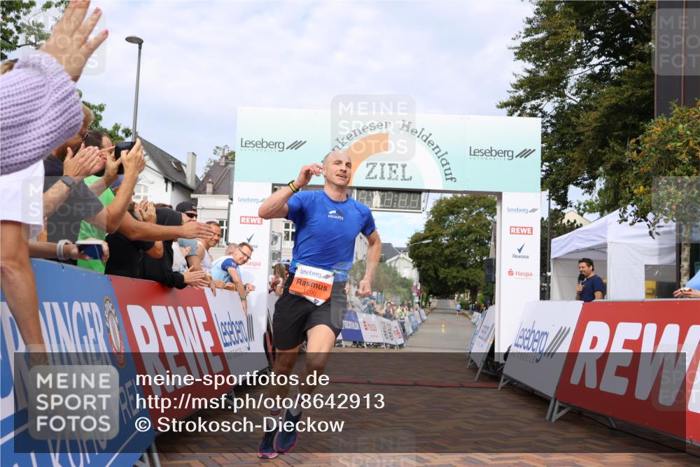 31.08.2025 - 21. Blankeneser Heldenlauf Strokosch-Dieckow http://msf.ph/oto/8642913 31.08.2025 09:31:19 Ziel 1090 meine-sportfotos.de