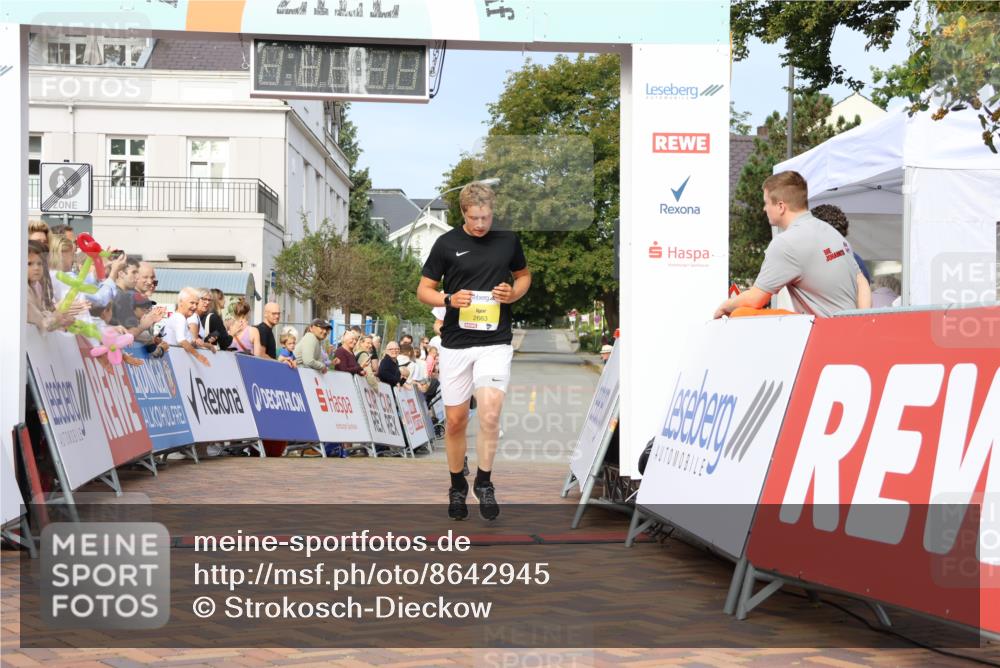 31.08.2025 - 21. Blankeneser Heldenlauf Strokosch-Dieckow http://msf.ph/oto/8642945 31.08.2025 10:13:13 Ziel 2571, 2663 meine-sportfotos.de