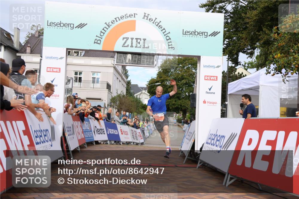 31.08.2025 - 21. Blankeneser Heldenlauf Strokosch-Dieckow http://msf.ph/oto/8642947 31.08.2025 09:31:18 Ziel 1090 meine-sportfotos.de