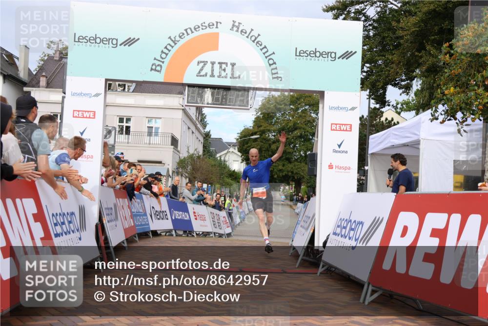 31.08.2025 - 21. Blankeneser Heldenlauf Strokosch-Dieckow http://msf.ph/oto/8642957 31.08.2025 09:31:18 Ziel 1090 meine-sportfotos.de