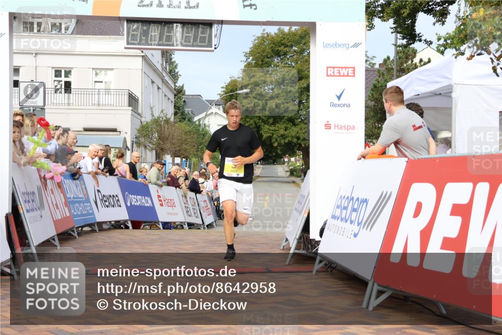31.08.2025 - 21. Blankeneser Heldenlauf Strokosch-Dieckow http://msf.ph/oto/8642958 31.08.2025 10:13:12 Ziel 2571, 2663 meine-sportfotos.de