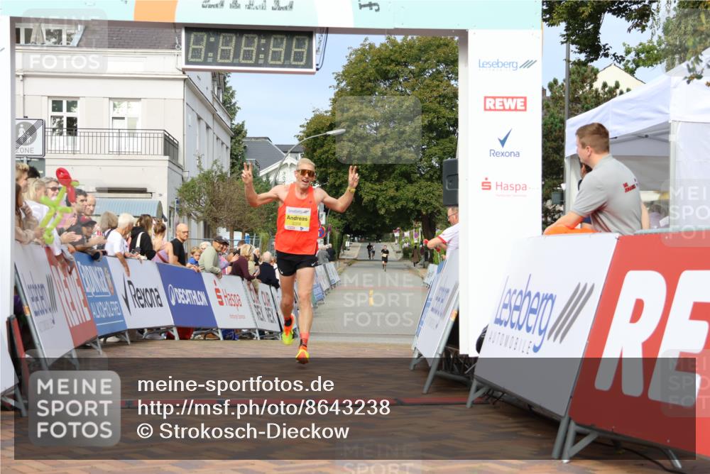 31.08.2025 - 21. Blankeneser Heldenlauf Strokosch-Dieckow http://msf.ph/oto/8643238 31.08.2025 10:12:47 Ziel 2358 meine-sportfotos.de