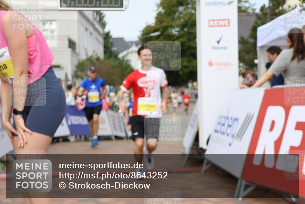 31.08.2025 - 21. Blankeneser Heldenlauf Strokosch-Dieckow http://msf.ph/oto/8643252 31.08.2025 10:24:56 Ziel 2151, 2049, 2733, 2398, 2428, 2384, 2496 meine-sportfotos.de
