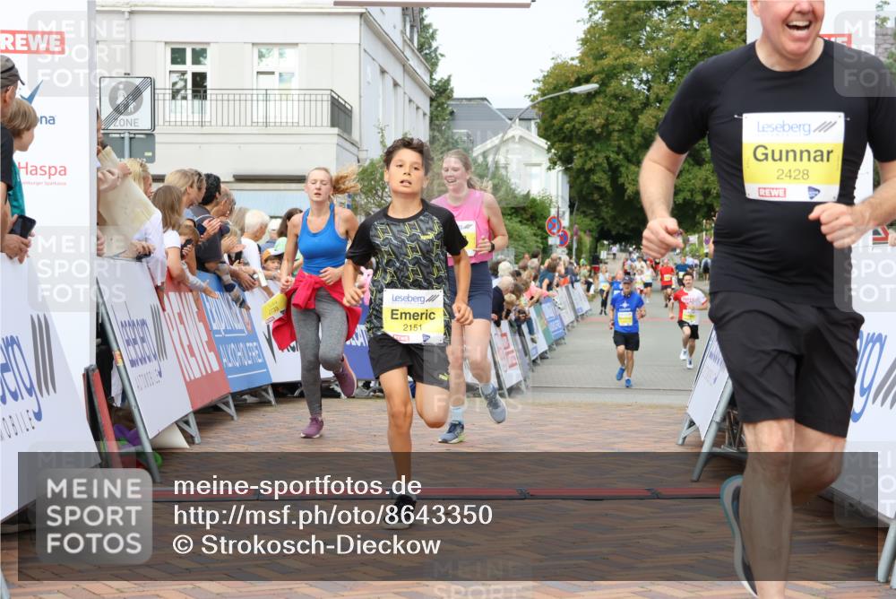31.08.2025 - 21. Blankeneser Heldenlauf Strokosch-Dieckow http://msf.ph/oto/8643350 31.08.2025 10:24:50 Ziel 2151, 2049, 2733, 2428 meine-sportfotos.de