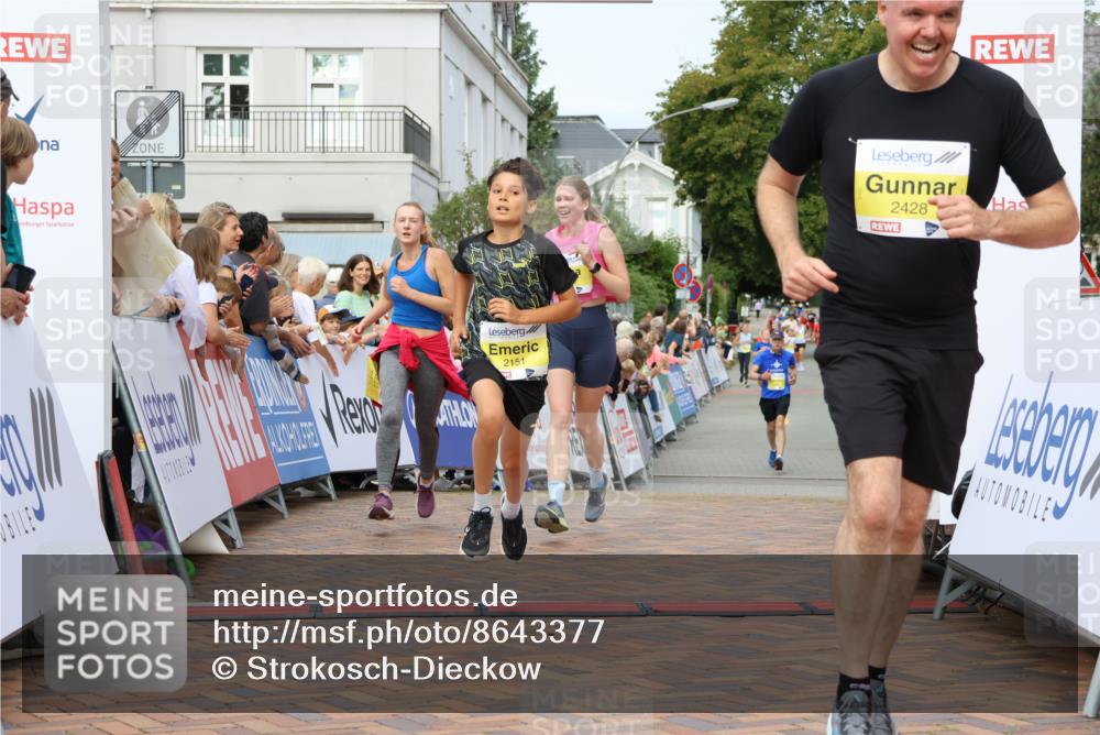 31.08.2025 - 21. Blankeneser Heldenlauf Strokosch-Dieckow http://msf.ph/oto/8643377 31.08.2025 10:24:50 Ziel 2151, 2049, 2733, 2428 meine-sportfotos.de