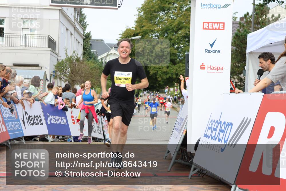 31.08.2025 - 21. Blankeneser Heldenlauf Strokosch-Dieckow http://msf.ph/oto/8643419 31.08.2025 10:24:49 Ziel 2151, 2049, 2733, 2428 meine-sportfotos.de