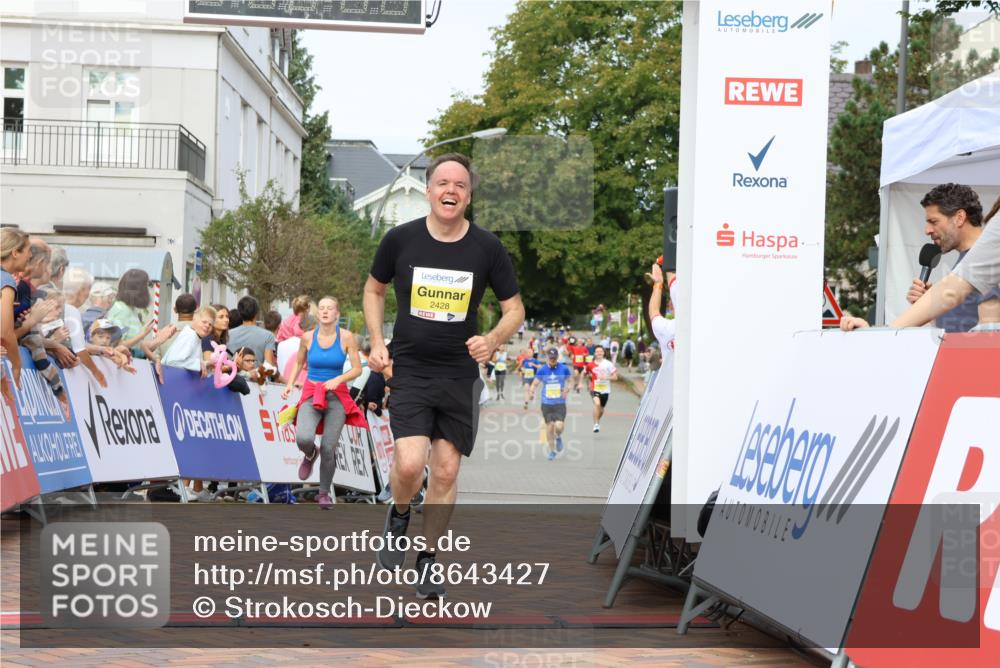 31.08.2025 - 21. Blankeneser Heldenlauf Strokosch-Dieckow http://msf.ph/oto/8643427 31.08.2025 10:24:48 Ziel 2317, 2151, 2049, 2733, 2428 meine-sportfotos.de