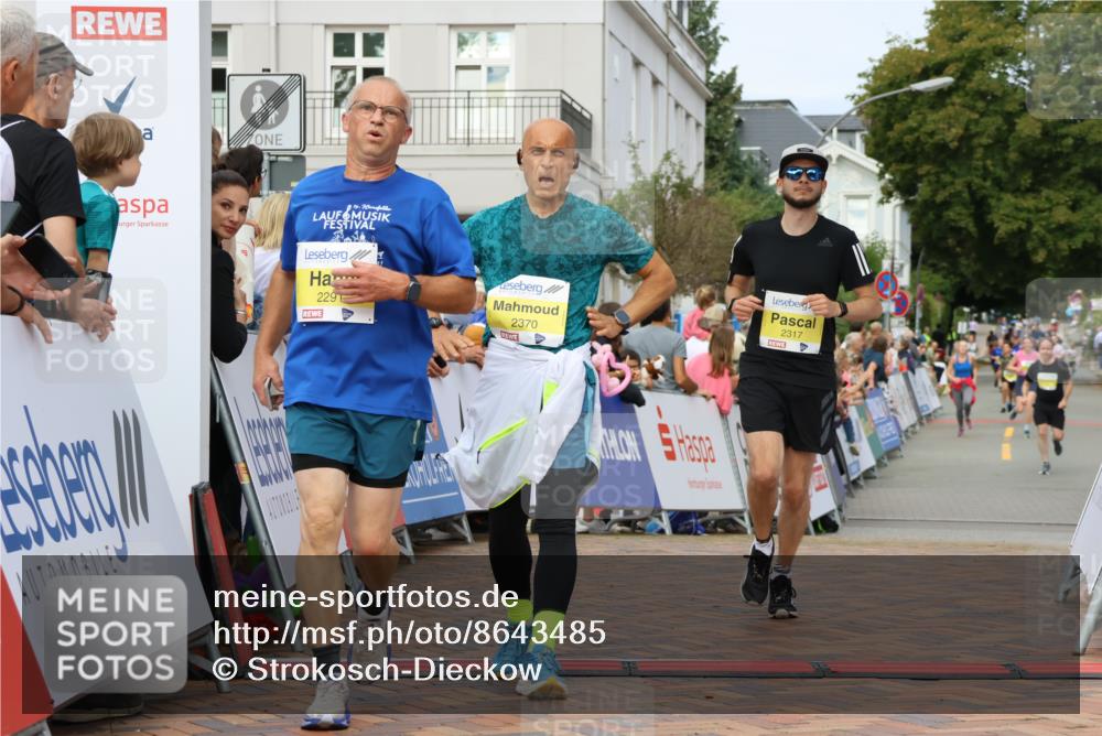 31.08.2025 - 21. Blankeneser Heldenlauf Strokosch-Dieckow http://msf.ph/oto/8643485 31.08.2025 10:24:40 Ziel 2317, 2698, 2716, 2662, 2370, 2291 meine-sportfotos.de