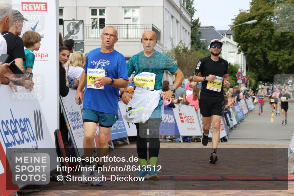 31.08.2025 - 21. Blankeneser Heldenlauf Strokosch-Dieckow http://msf.ph/oto/8643512 31.08.2025 10:24:40 Ziel 2317, 2698, 2716, 2662, 2370, 2291 meine-sportfotos.de