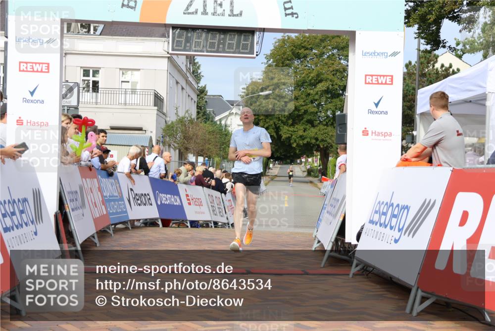 31.08.2025 - 21. Blankeneser Heldenlauf Strokosch-Dieckow http://msf.ph/oto/8643534 31.08.2025 10:11:51 Ziel 2382 meine-sportfotos.de