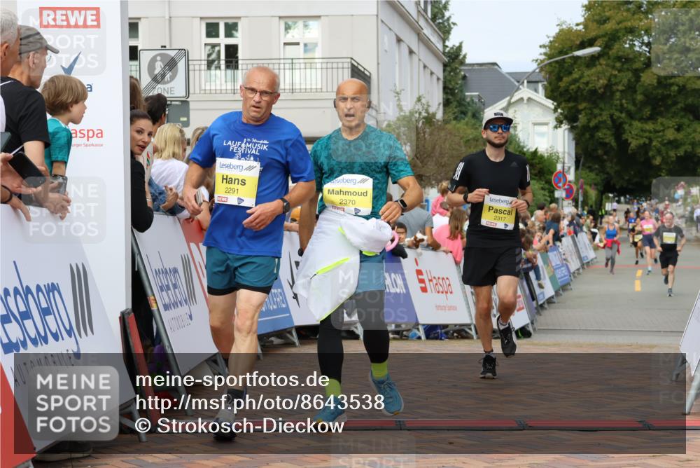 31.08.2025 - 21. Blankeneser Heldenlauf Strokosch-Dieckow http://msf.ph/oto/8643538 31.08.2025 10:24:39 Ziel 2317, 2698, 2325, 2587, 2716, 2662, 2370, 2291 meine-sportfotos.de