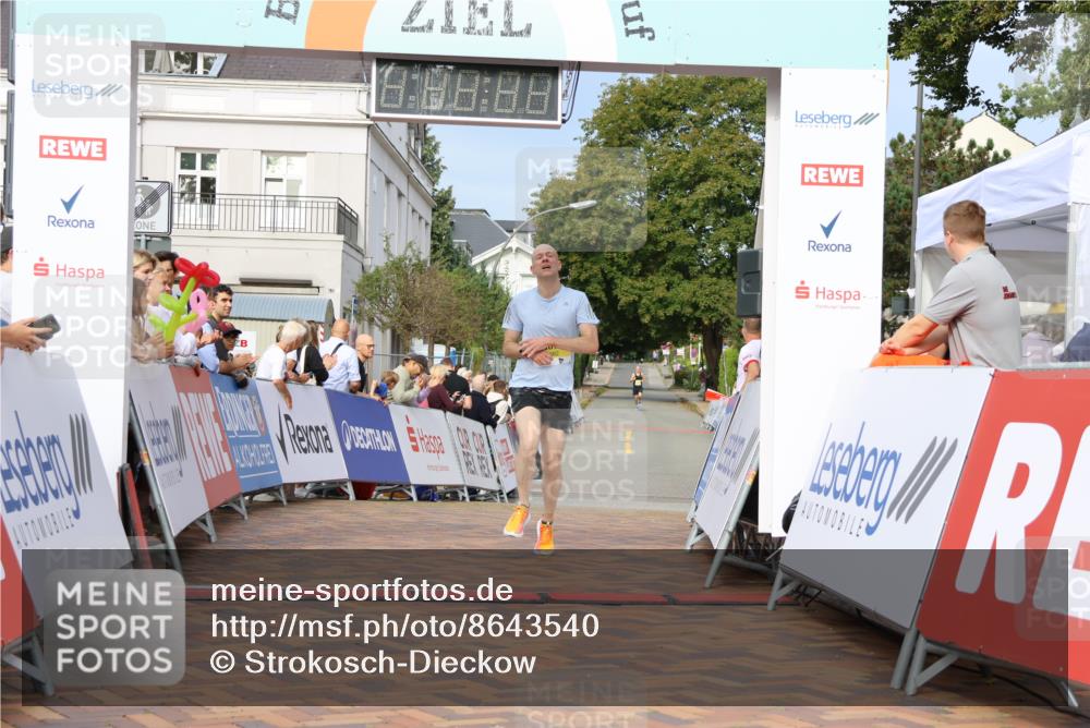 31.08.2025 - 21. Blankeneser Heldenlauf Strokosch-Dieckow http://msf.ph/oto/8643540 31.08.2025 10:11:51 Ziel 2382 meine-sportfotos.de