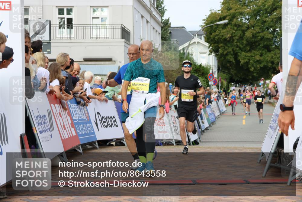 31.08.2025 - 21. Blankeneser Heldenlauf Strokosch-Dieckow http://msf.ph/oto/8643558 31.08.2025 10:24:39 Ziel 2317, 2698, 2325, 2587, 2716, 2662, 2370, 2291 meine-sportfotos.de