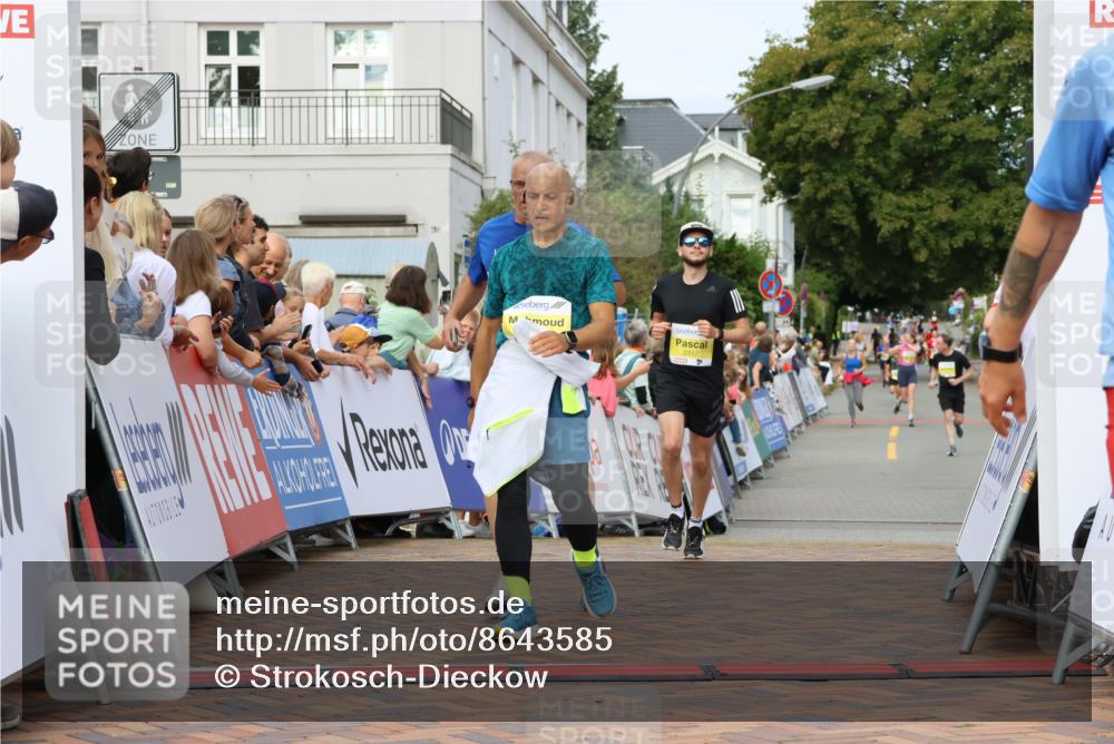 31.08.2025 - 21. Blankeneser Heldenlauf Strokosch-Dieckow http://msf.ph/oto/8643585 31.08.2025 10:24:38 Ziel 2317, 2698, 2325, 2587, 2716, 2662, 2370, 2291 meine-sportfotos.de