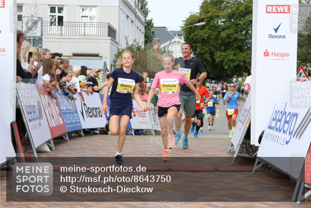 31.08.2025 - 21. Blankeneser Heldenlauf Strokosch-Dieckow http://msf.ph/oto/8643750 31.08.2025 10:24:31 Ziel 2698, 2386, 2325, 2587, 2523, 2662 meine-sportfotos.de