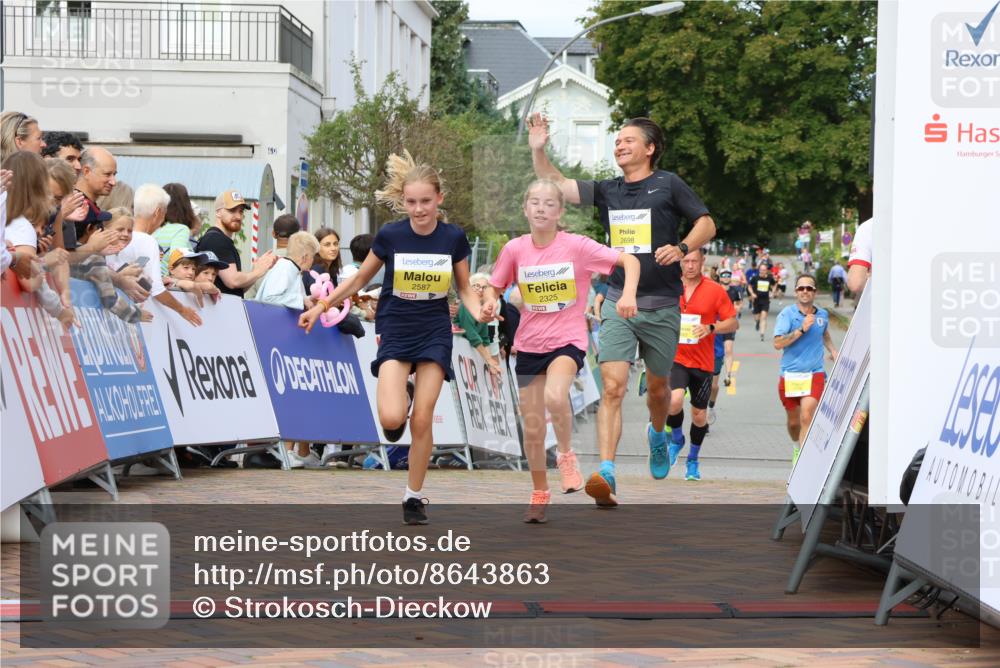 31.08.2025 - 21. Blankeneser Heldenlauf Strokosch-Dieckow http://msf.ph/oto/8643863 31.08.2025 10:24:30 Ziel 2698, 2386, 2325, 2587, 2523, 2662 meine-sportfotos.de